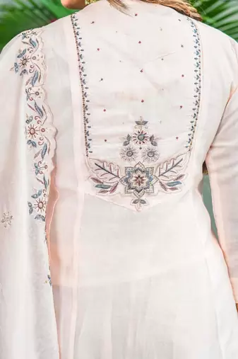 Women's cream muslin cotton embroidered mandarin neck kurta set with dupatta