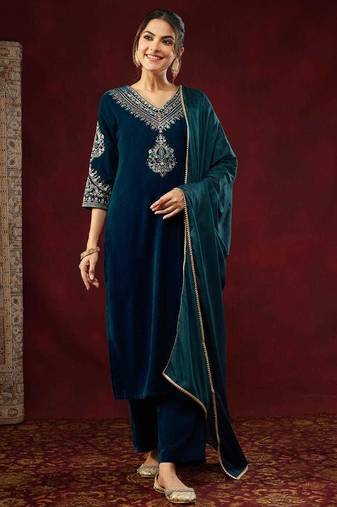 Women's teal heavy velvet embroidered v-neck luxury kurta set with chinon silk dupatta