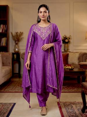 purple vichitra silk blend embroidered kurta set with dupatta 3
