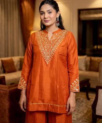orange vichitra silk blend embroidered kurta set with dupatta 4