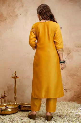 Women embroidered chanderi silk kurta set with organza dupatta