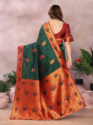 Green blended cotton woven zari work saree with blouse 2