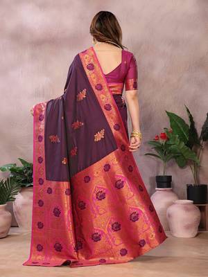 Magenta pure silk woven zari work saree with blouse 3