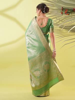 Light green pure silk woven zari work saree with blouse 3