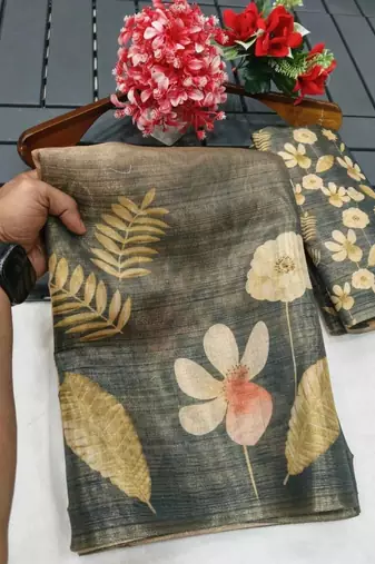 Pink dark green blended cotton printed zari work saree with blouse