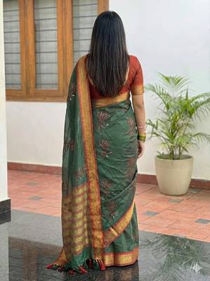 Green blended cotton embroidered zari work saree with blouse 4