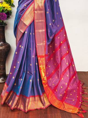 Blue pure silk woven zari work saree with blouse 3