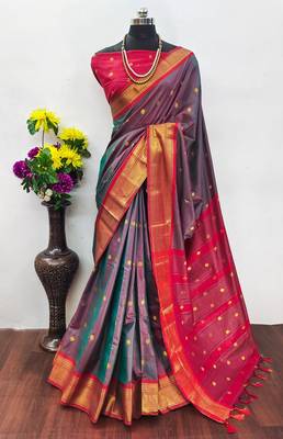 Grey pure silk woven zari work saree with blouse 2