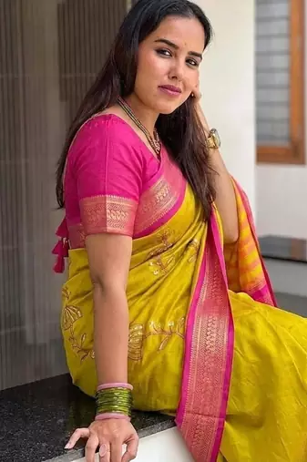 Gold blended cotton embroidered zari work saree with blouse