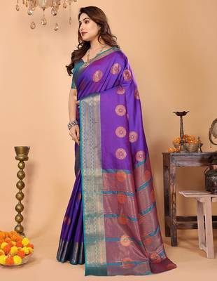 Purple pure silk woven zari work saree with blouse 4