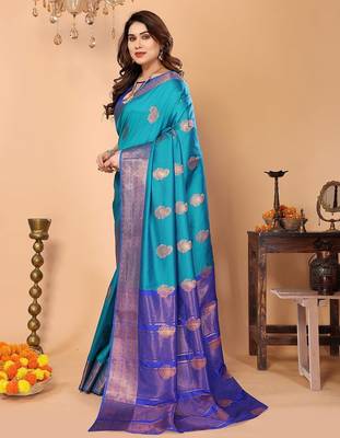 Light blue silk blend woven zari work saree with blouse 4