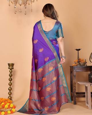 Purple silk blend woven zari work saree with blouse 5