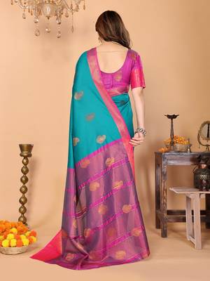 Green pink silk blend woven zari work saree with blouse 5