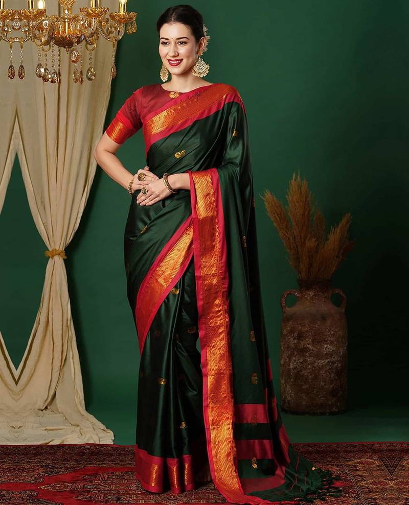 Green blended cotton woven zari work saree with blouse