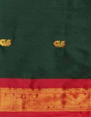 Green blended cotton woven zari work saree with blouse 5