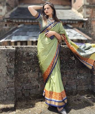 Green blended cotton woven zari work saree with blouse 5
