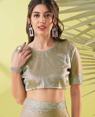 Beige chiffon woven zari work saree with blouse 4
