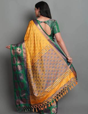 Gold green blended cotton woven zari work saree with blouse 3