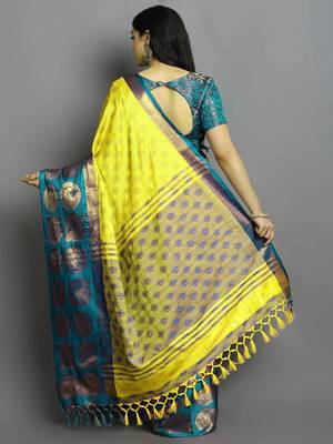 Light green green blended cotton woven zari work saree with blouse 2