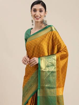 Gold blended cotton woven zari work saree with blouse 3