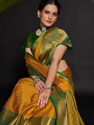 Gold blended cotton woven zari work saree with blouse 2
