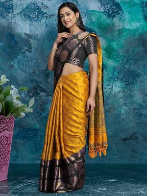 Gold pure silk woven zari work saree with blouse 2