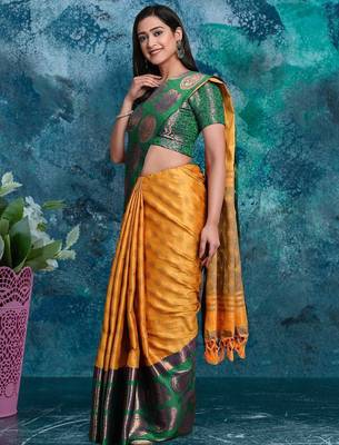 Gold pure silk woven zari work saree with blouse 2