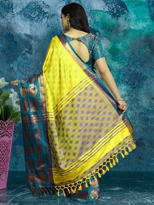 Light green pure silk woven zari work saree with blouse 2