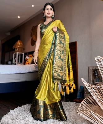 Light green blended cotton woven zari work saree with blouse 2