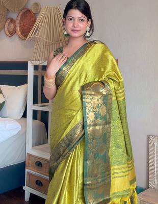 Light green blended cotton woven zari work saree with blouse 5