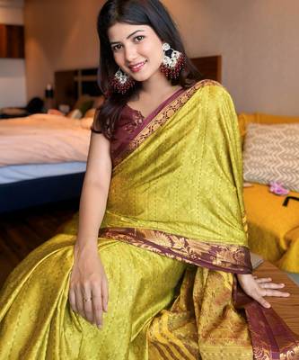 Light green blended cotton woven zari work saree with blouse 3
