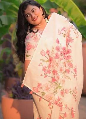 White linen printed zari work saree with blouse 2