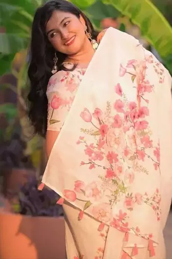 White linen printed zari work saree with blouse