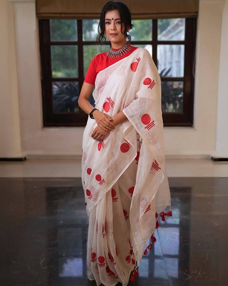 White red linen printed zari work saree with blouse