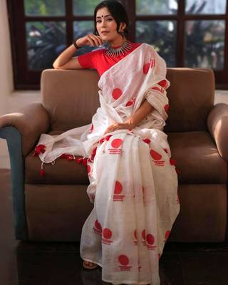White red linen printed zari work saree with blouse 3