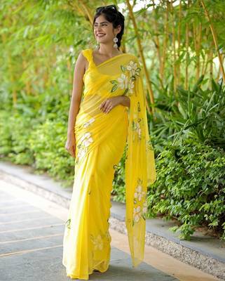 Yellow linen printed zari work saree with blouse 3