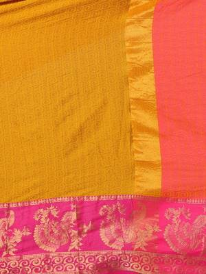 Gold jacquard woven zari work saree with blouse 5
