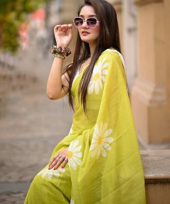 Light green linen printed zari work saree with blouse 2
