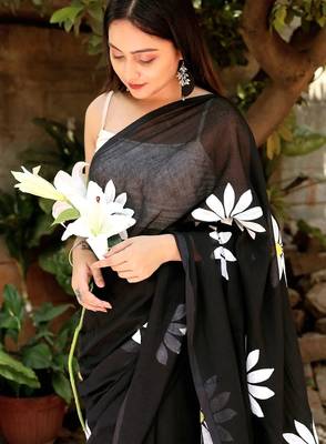 Black pure cotton printed zari work saree with blouse 2