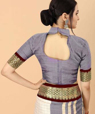 Cream pure silk printed zari work saree with blouse 5