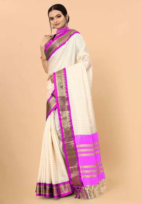 Cream pure silk printed zari work saree with blouse 3