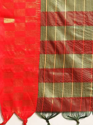 Green pure cotton woven zari work saree with blouse 5