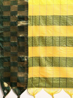 Green yellow pure cotton woven zari work saree with blouse 5