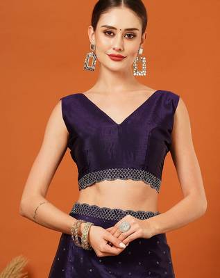 Purple pure silk woven zari work saree with blouse 5