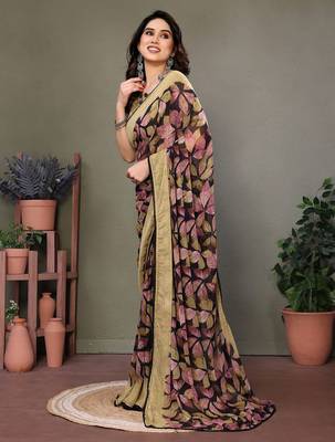 Pink georgette printed zari work saree with blouse 4