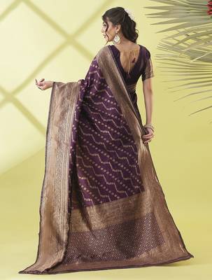 Magenta pure silk woven zari work saree with blouse 4