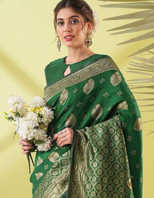 Green pure silk woven zari work saree with blouse 2
