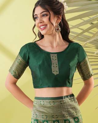Green pure silk woven zari work saree with blouse 5