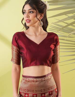 Maroon pure silk woven zari work saree with blouse 5