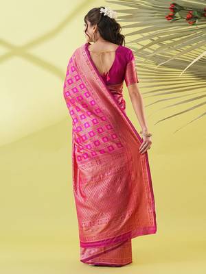 Pink pure silk woven zari work saree with blouse 4